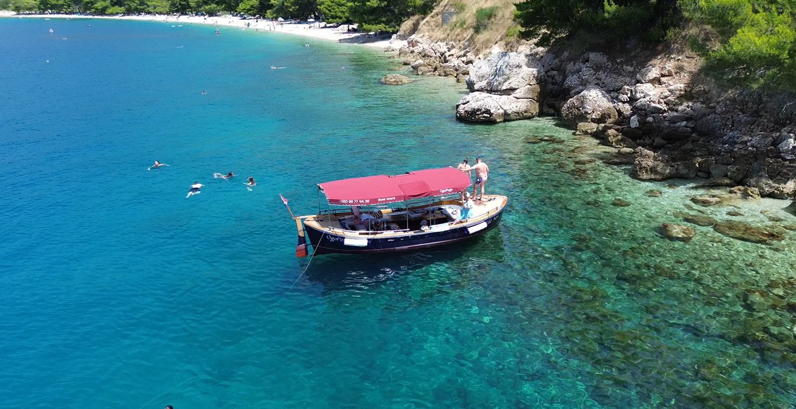 Kupanje s broda Makarska