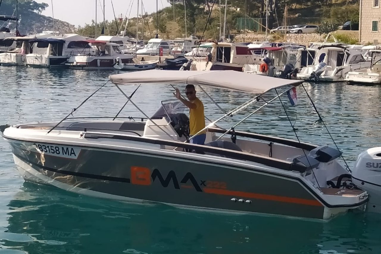 BMA X222 najam Makarska